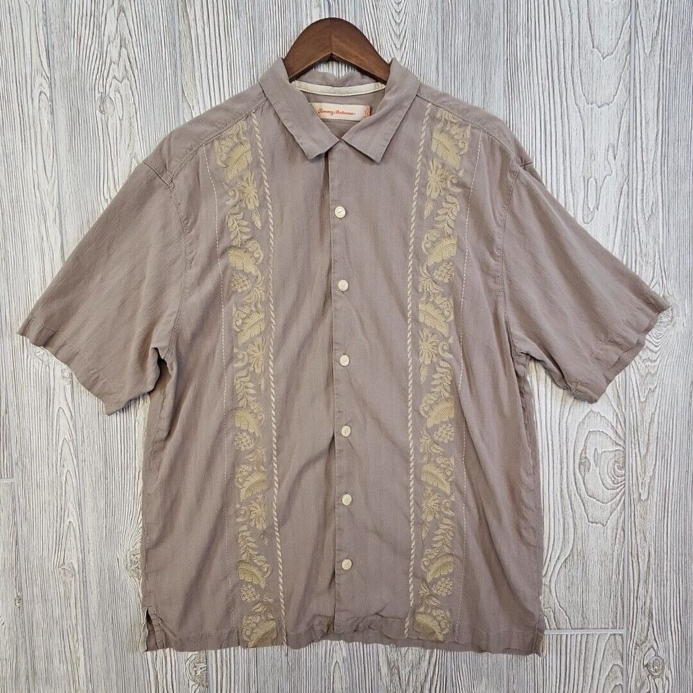 Tommy Bahama Shirt Men's XL Beige Tropical Hawaiian Silk Floral Embroidered Camp